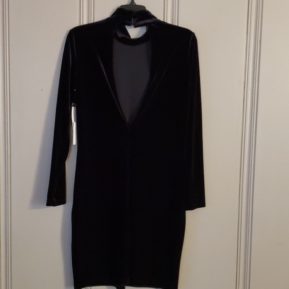 Black Velvet Cocktail Dress - Picture 4 of 5